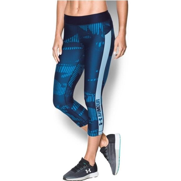 2/$30 Under Armour Heatgear Compression Cropped Knee Length Capri Leggings - Picture 1 of 8
